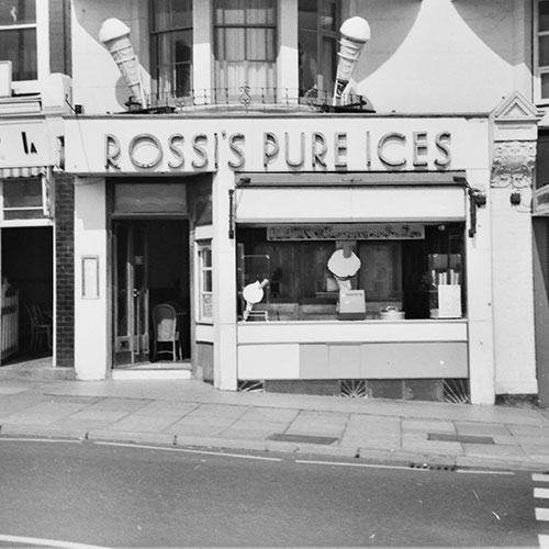Rossi Parlours in 1946
